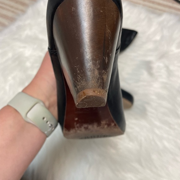 | Frye | Lisa Pleated Leather Boots. Size 8.5. - Picture 4 of 5